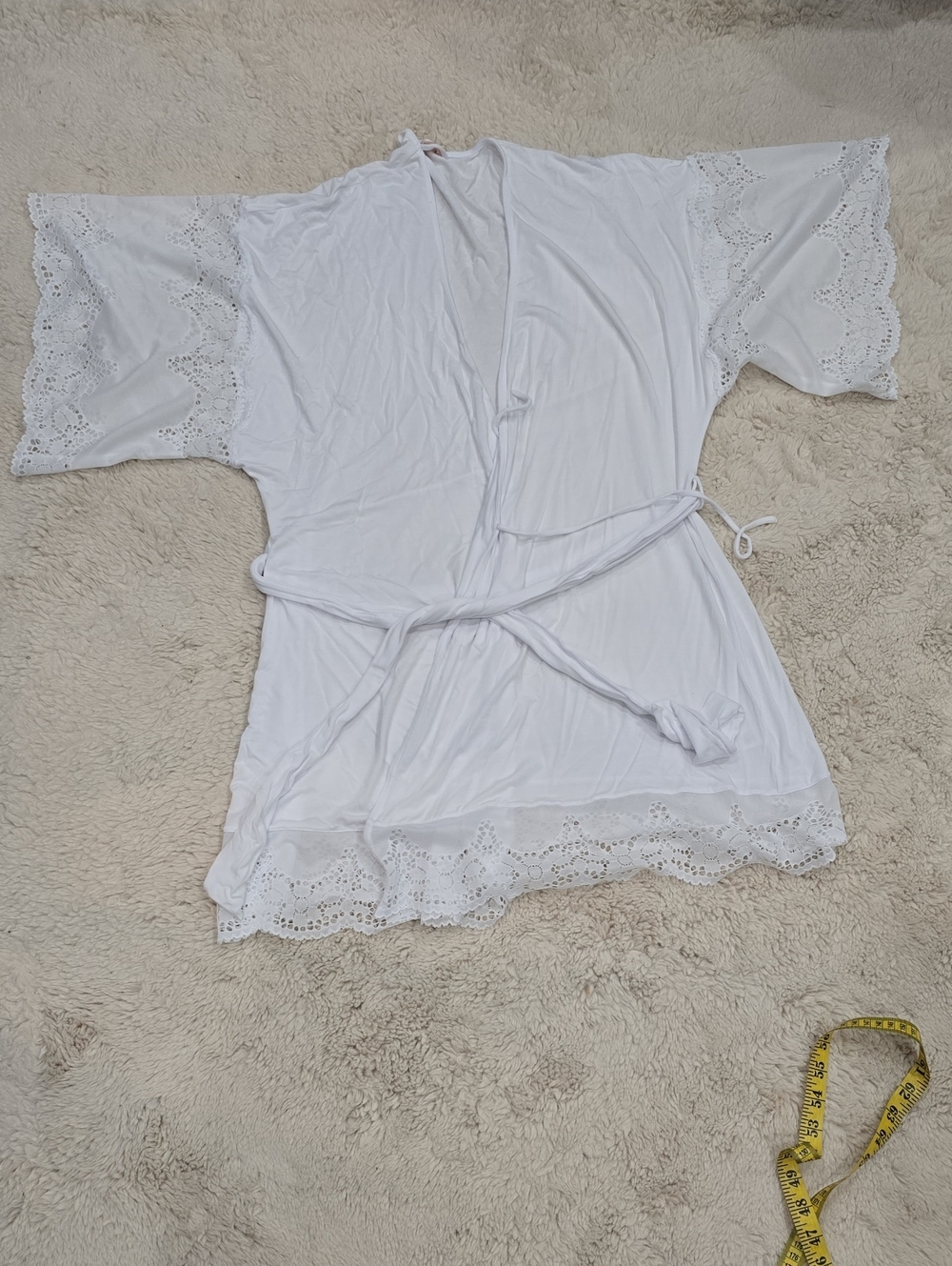 Eberjey White Lace-Trim Kimono Robe